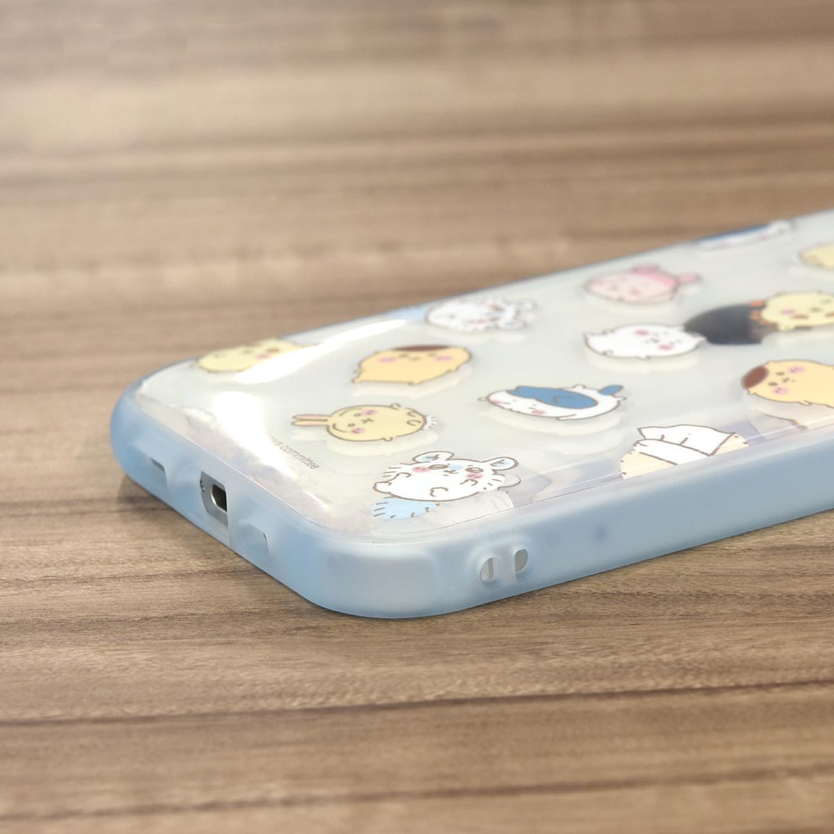 ちいかわ IIIIfit Clear iPhone対応ケース(総柄)