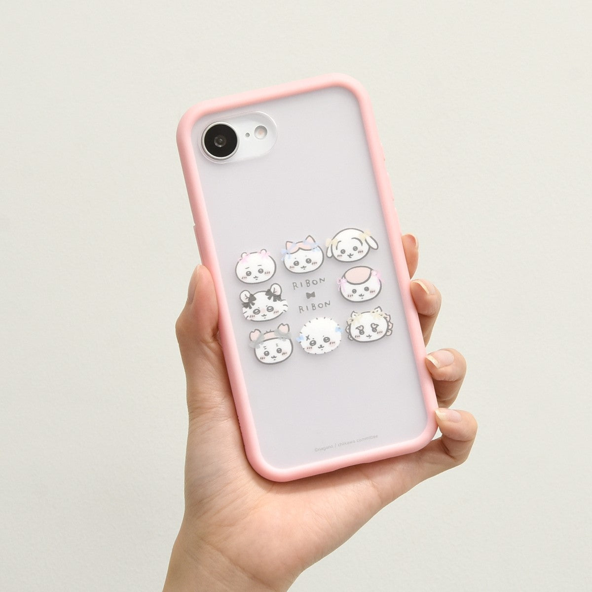 치이카와 IIIIfit 플럼프 프레임 iPhone 16e 호환 케이스 (리본)