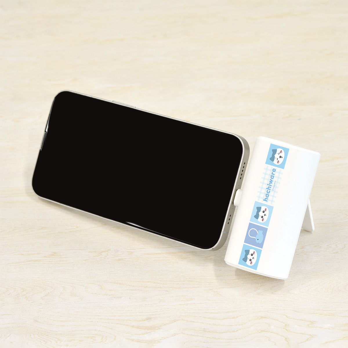 ちいかわ USB Type-Cコネクタ付き リチウムイオン充電器 4000mAh(ハチワレ)