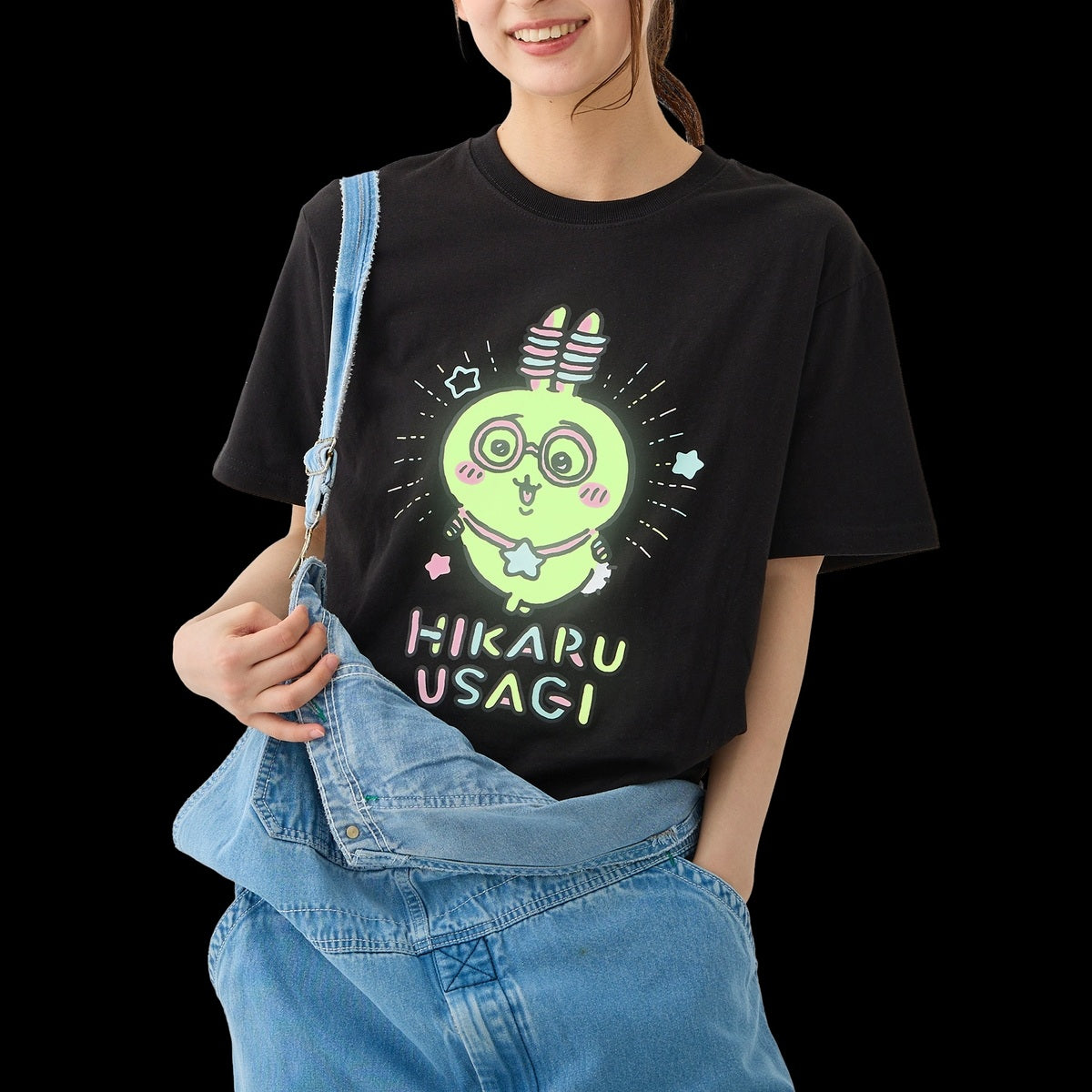 ちいかわ ちいかわパーク 蓄光Tシャツ 光るうさぎ ブラック