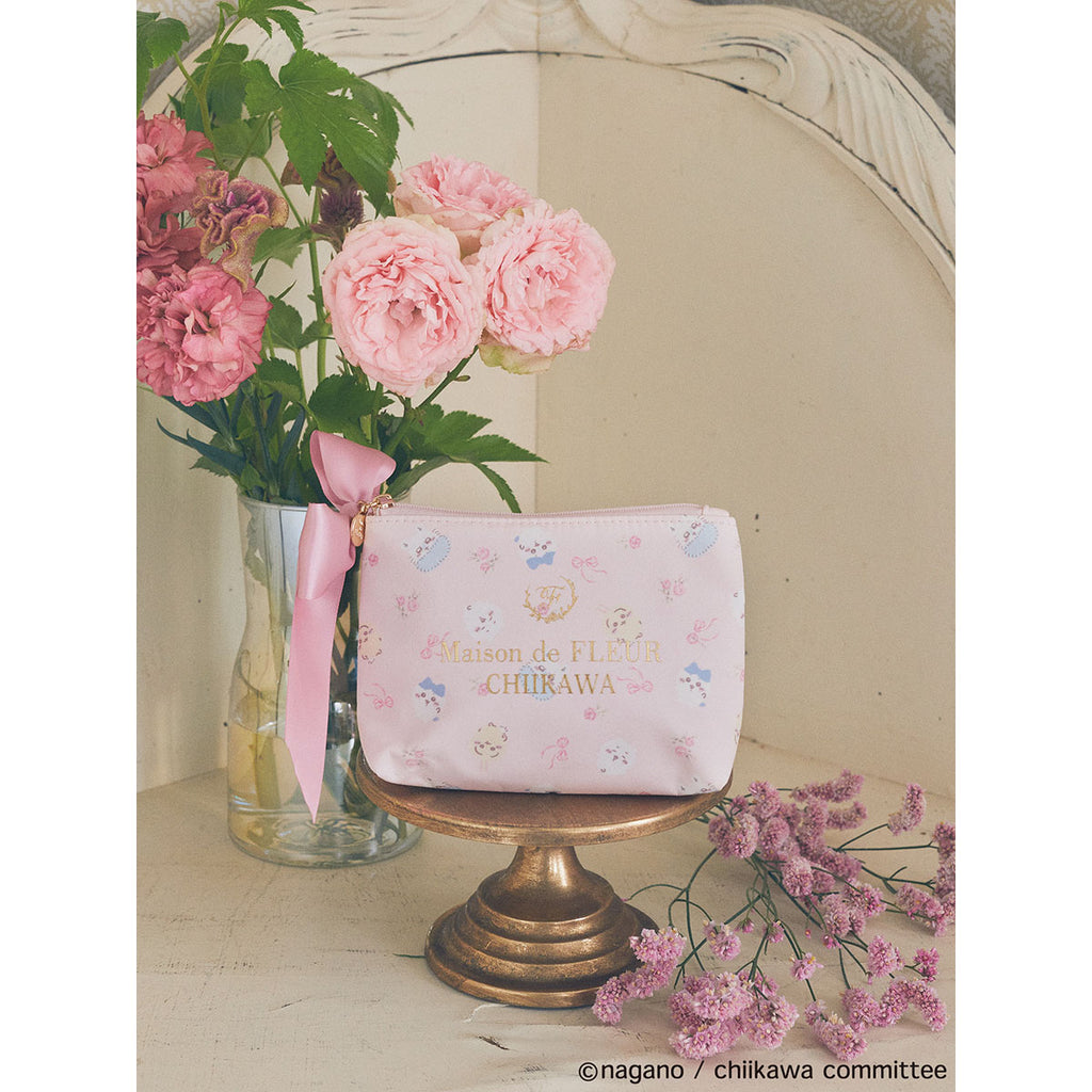 【reservation】Chiikawa Maison de FLEUR Total Pattern Pouch [Scheduled to be shipped sequentially from mid -March 2025 (cancellation is not possible even in the case of postponement of shipping)]