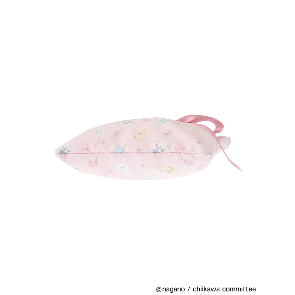 【reservation】Chiikawa Maison de FLEUR Total Pattern Drawstring Pouch [Scheduled to be shipped sequentially from mid -March 2025 (not canceled in the case of postponement of shipping)]