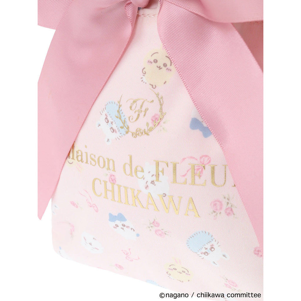 【reservation】Chiikawa Maison de FLEUR Total Pattern Drawstring Pouch [Scheduled to be shipped sequentially from mid -March 2025 (not canceled in the case of postponement of shipping)]