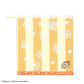 Chiikawa Loop-Attached Wash Towel (Bees Yellow)