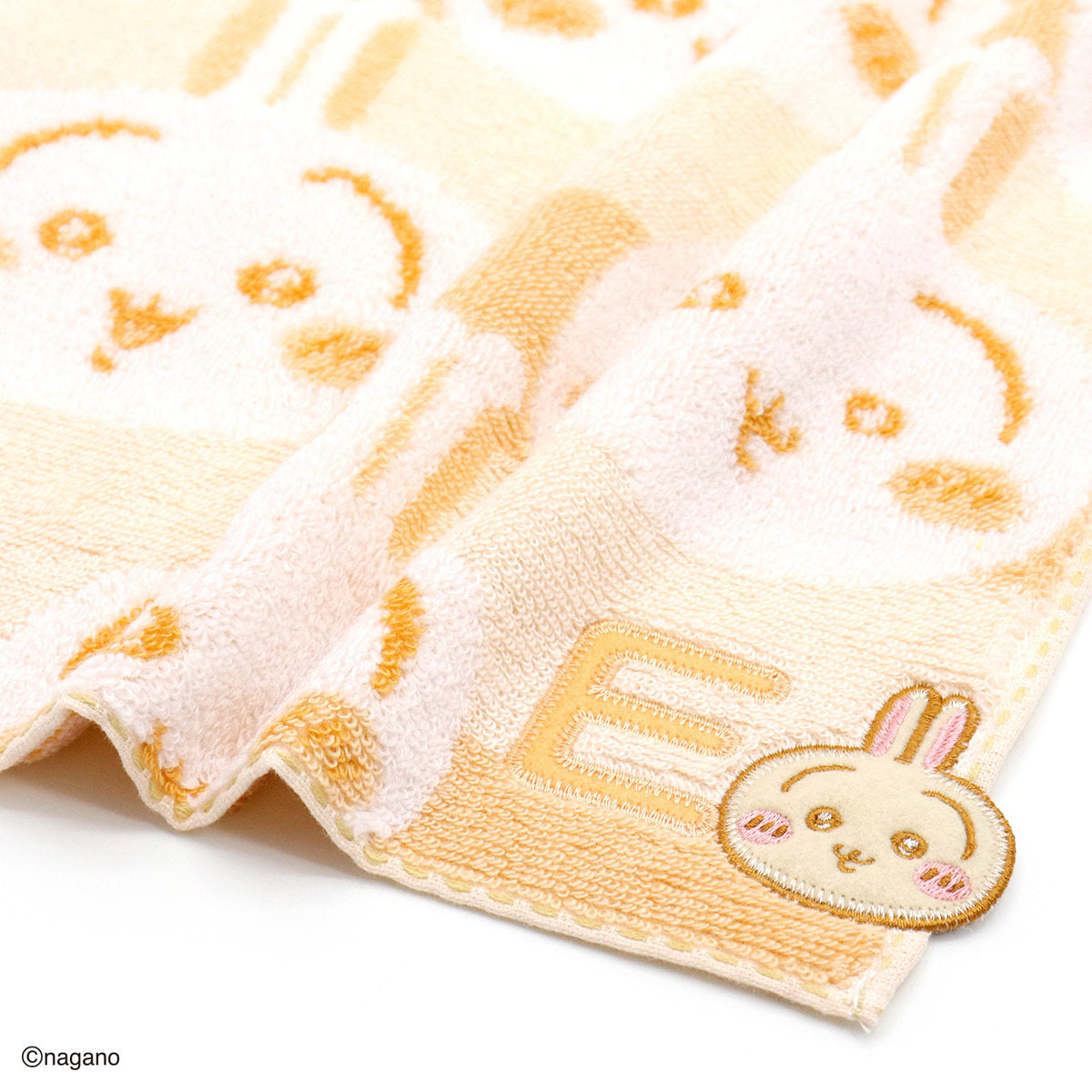 ちいかわ イニシャル タオルハンカチ（うさぎ）