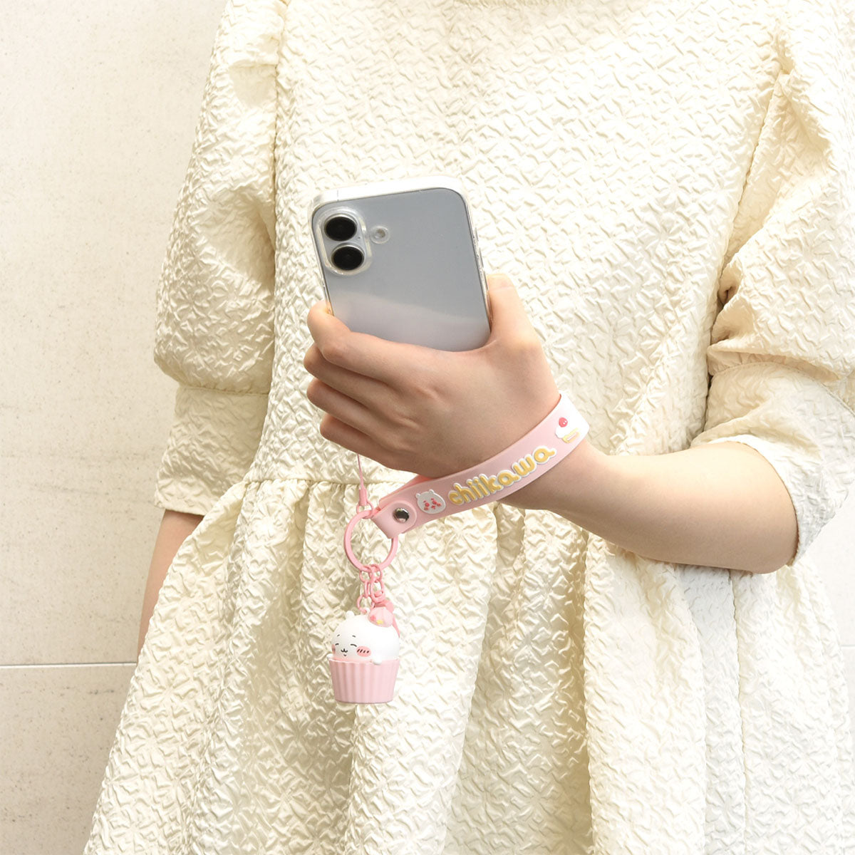 ちいかわ 3Dマスコット付きハンドストラップ（ちいかわ）