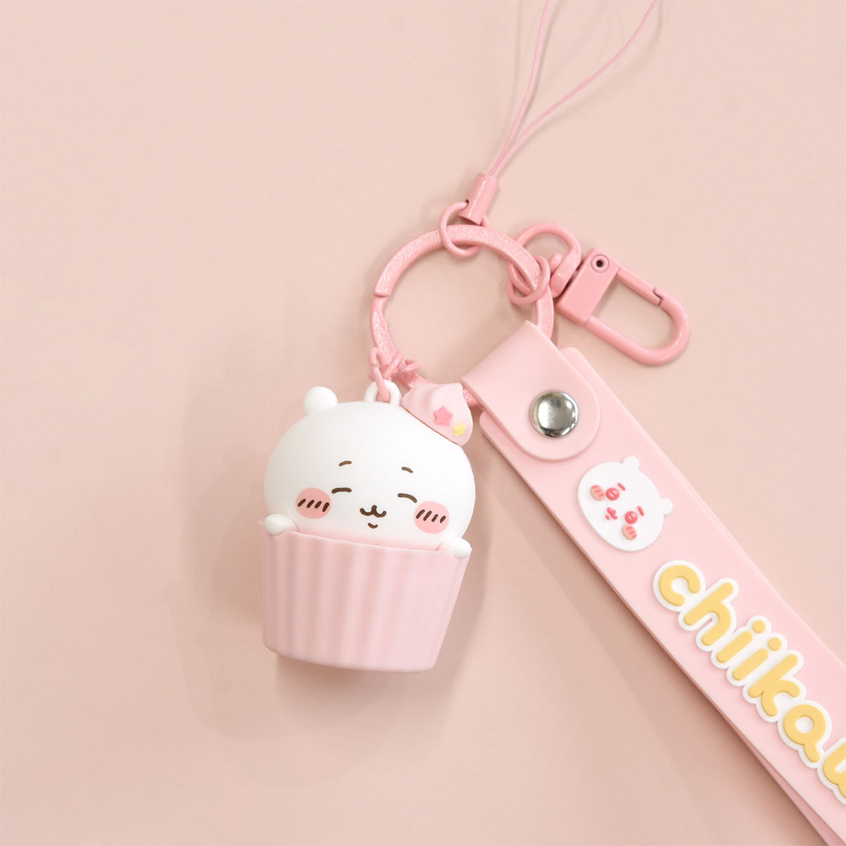 ちいかわ 3Dマスコット付きハンドストラップ（ちいかわ）