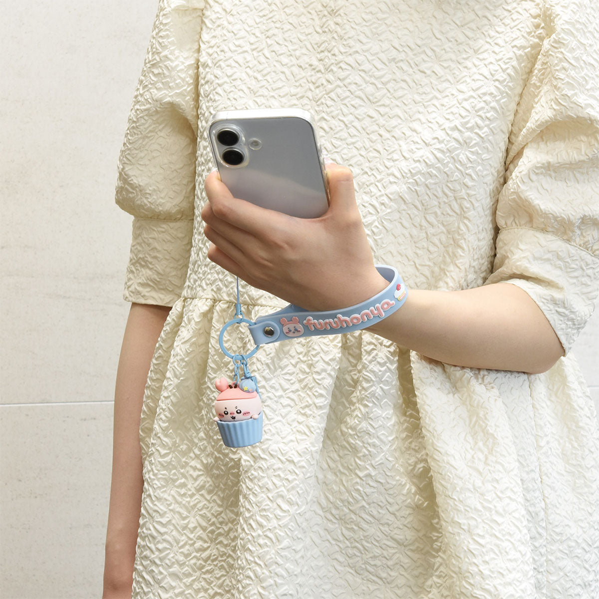 ちいかわ 3Dマスコット付きハンドストラップ（古本屋）