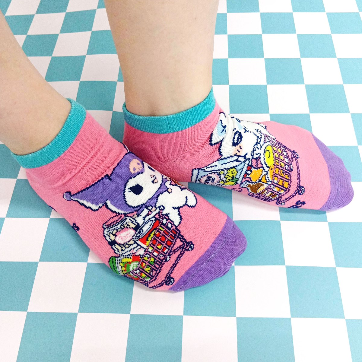 ちいかわ×サンリオキャラクターズ スニーカー丈ソックス（モモンガ・クロミ）レディース用