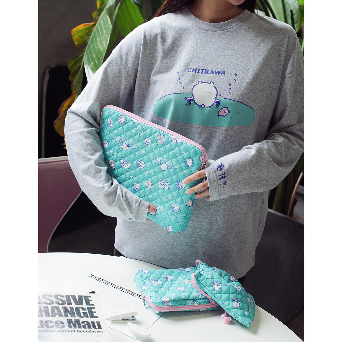 ちいかわ マルチケース 試験勉強 グリーン | ちいかわマーケット 公式