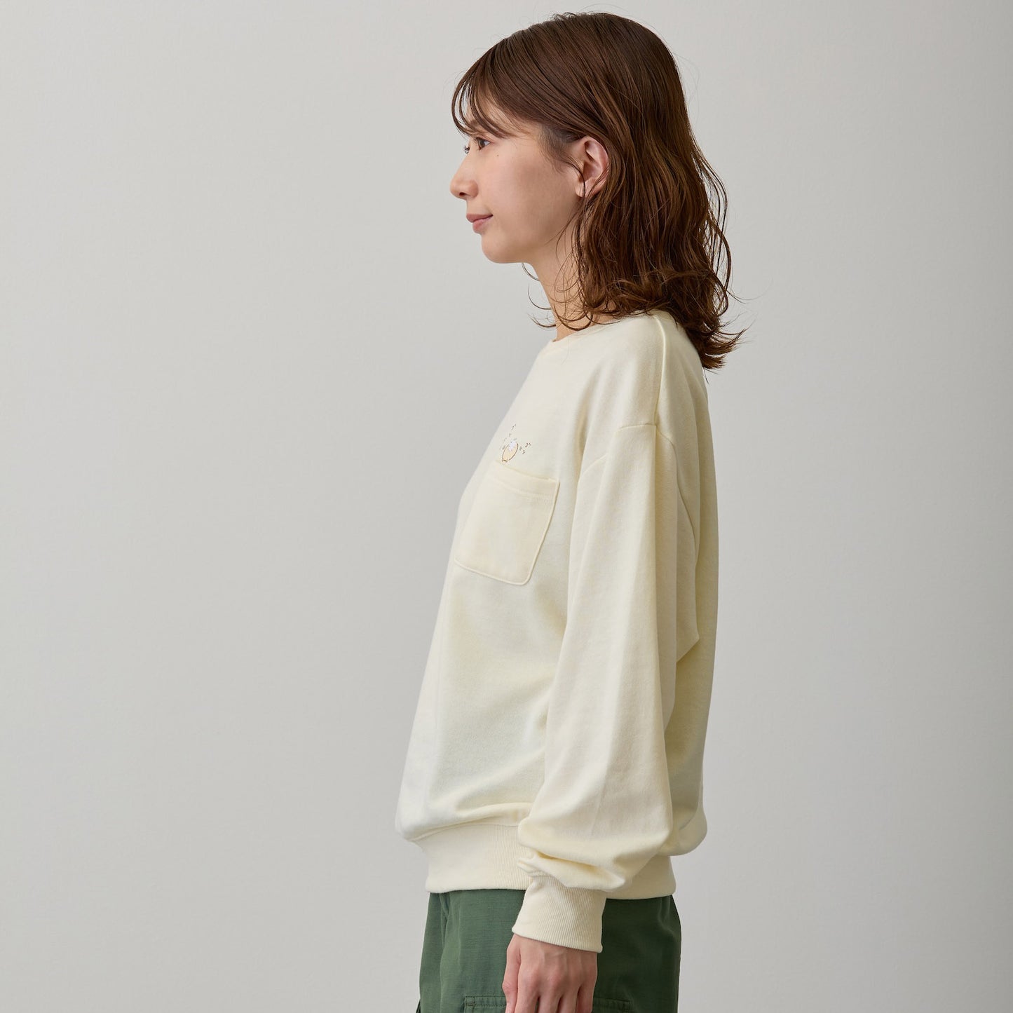 치이카와 맨투맨 티셔츠 부적 주울까 크림