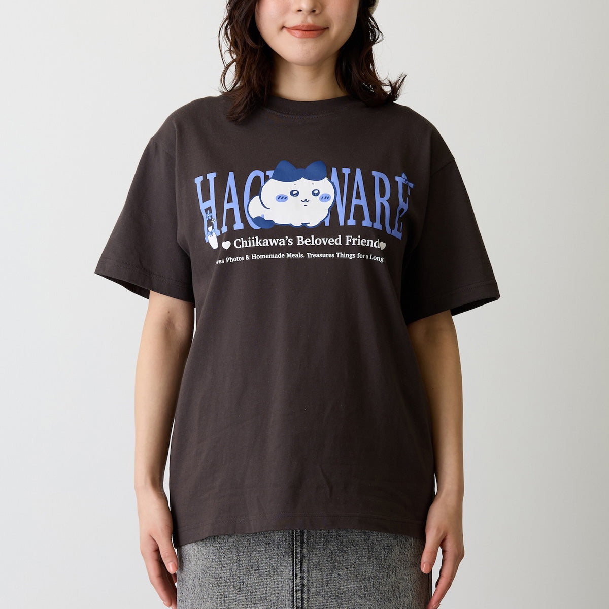ちいかわ Tシャツ ハチワレシリーズ スミ | ちいかわマーケット 公式