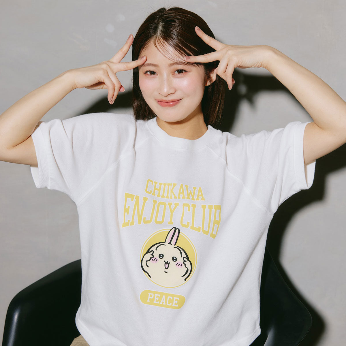 치이카와 T셔츠 (피스 / 토끼 화이트)