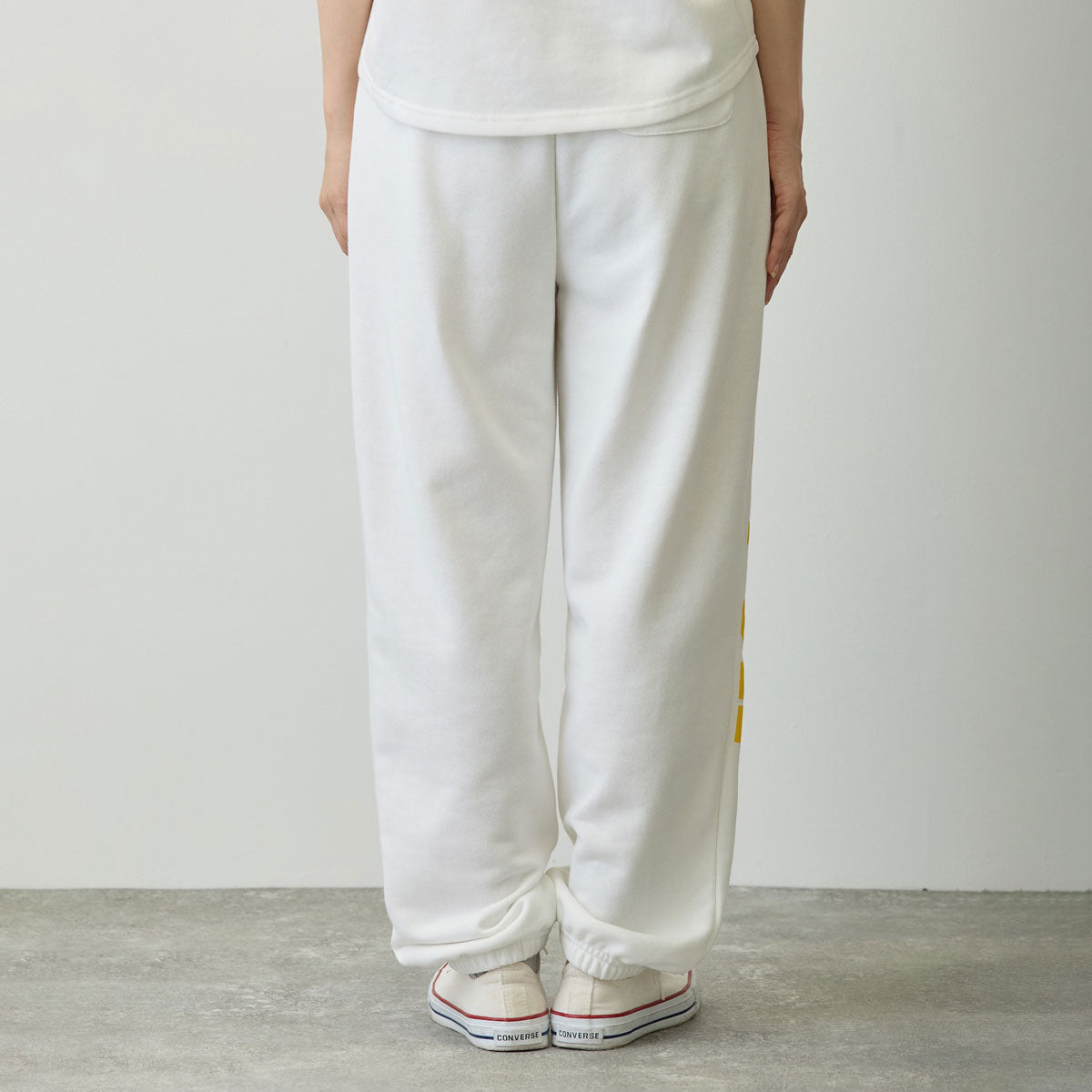 치이카와 스웨트 팬츠 (피스 / 토끼 화이트)