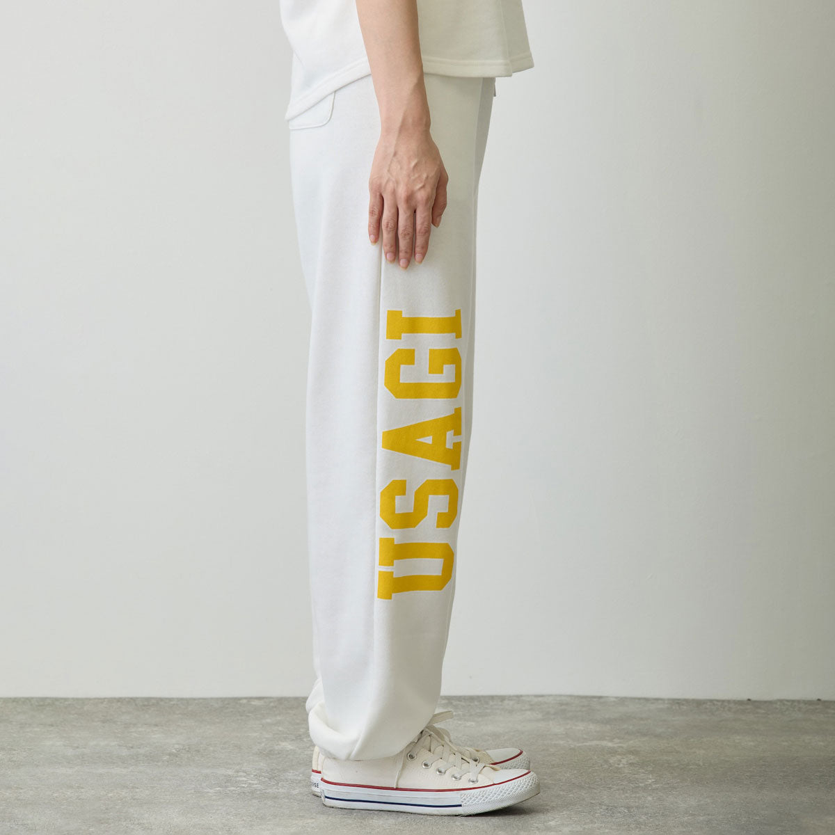 치이카와 스웨트 팬츠 (피스 / 토끼 화이트)