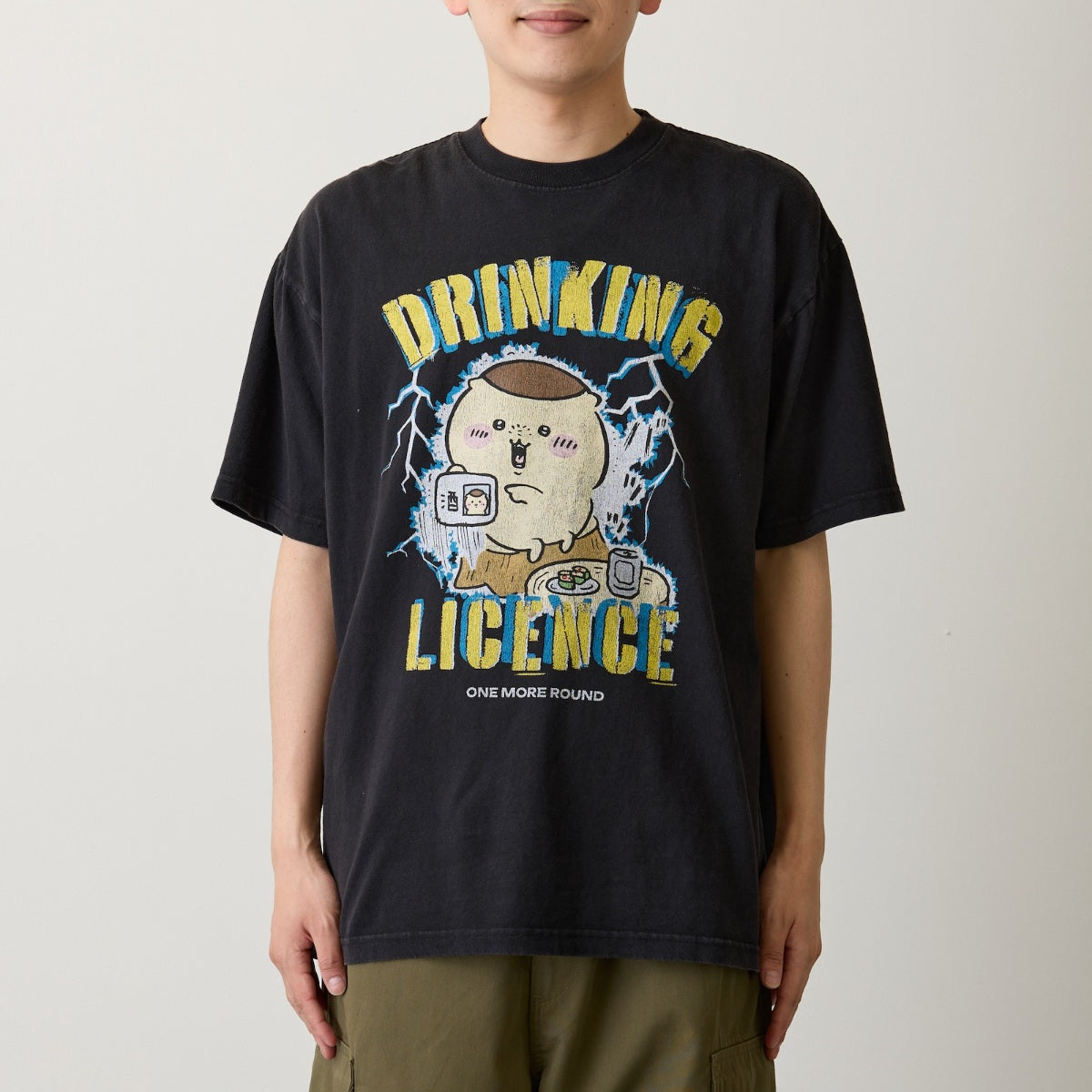 치이카와 T셔츠 DRINKING LICENCE 블랙 | 치이카와 마켓 공식 굿즈샵