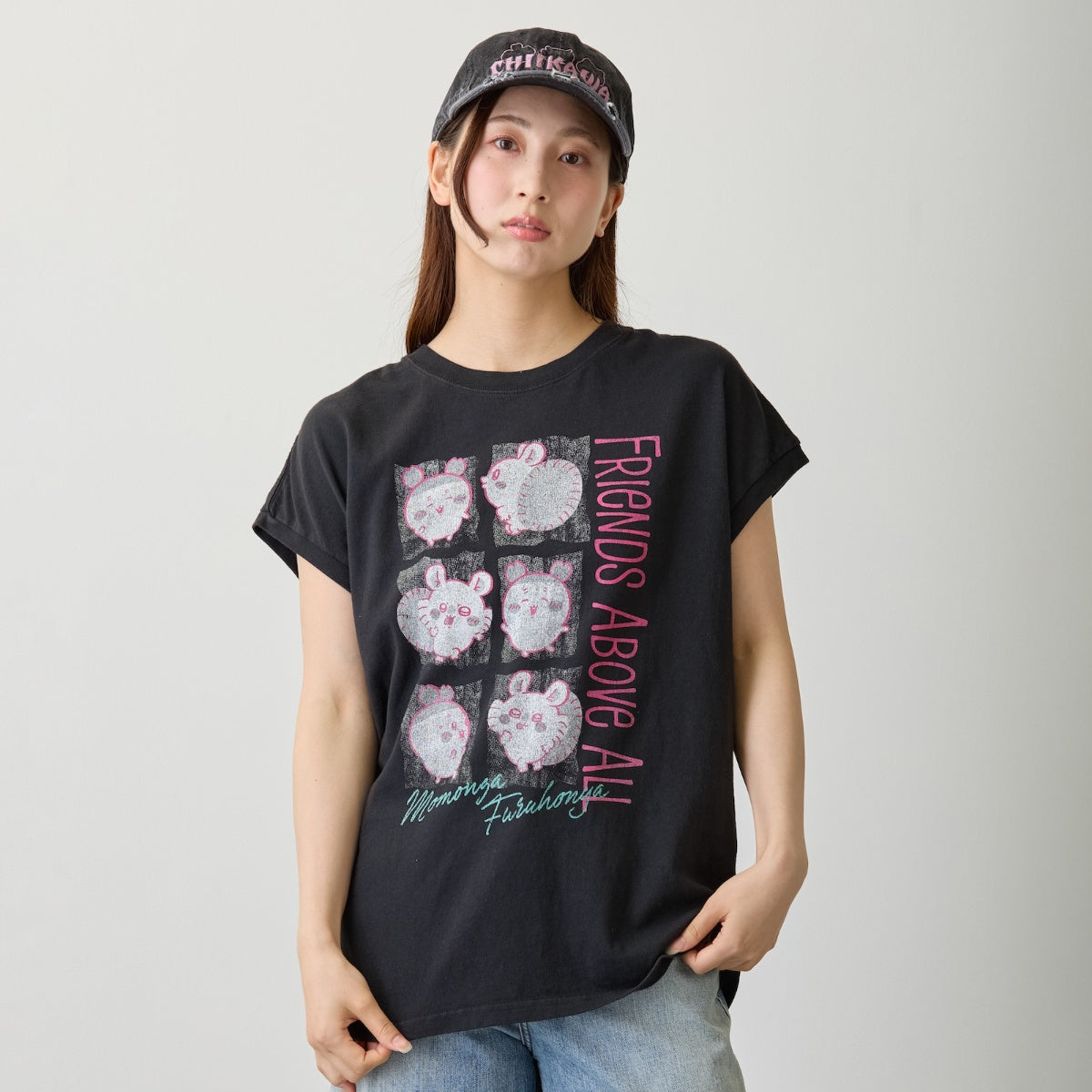 치이카와 와이드 민소매 FRIENDS ABOVE ALL 블랙