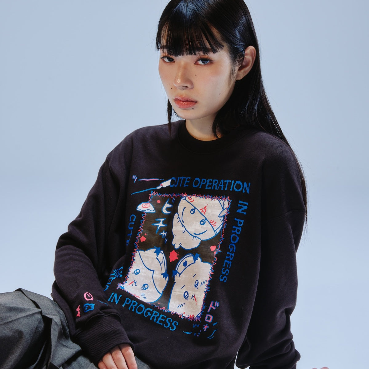 치이카와 스웨트셔츠 CUTE OPERATION IN PROGRESS 블랙