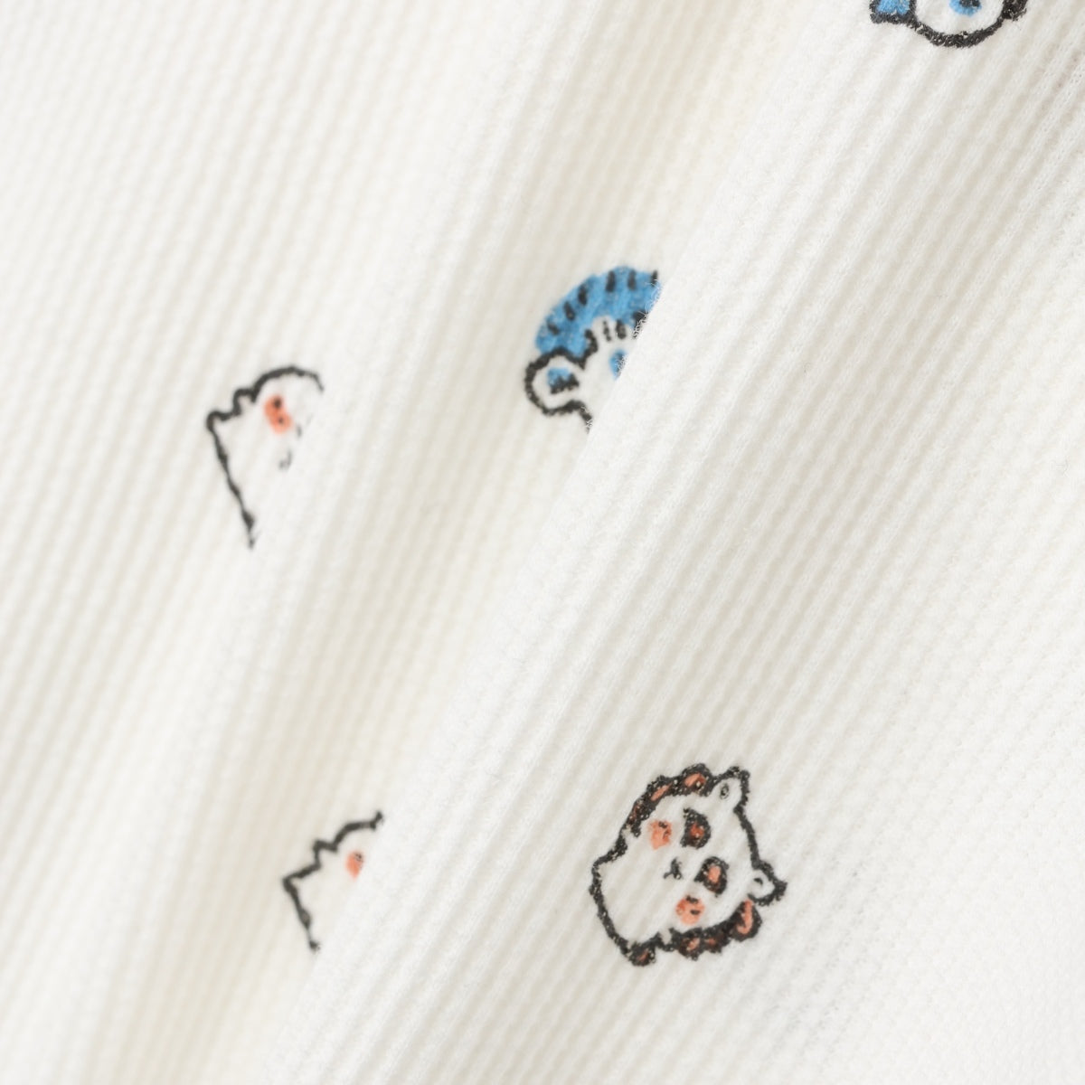 ちいかわ ワッフル長袖Tシャツ 小さいの ホワイト