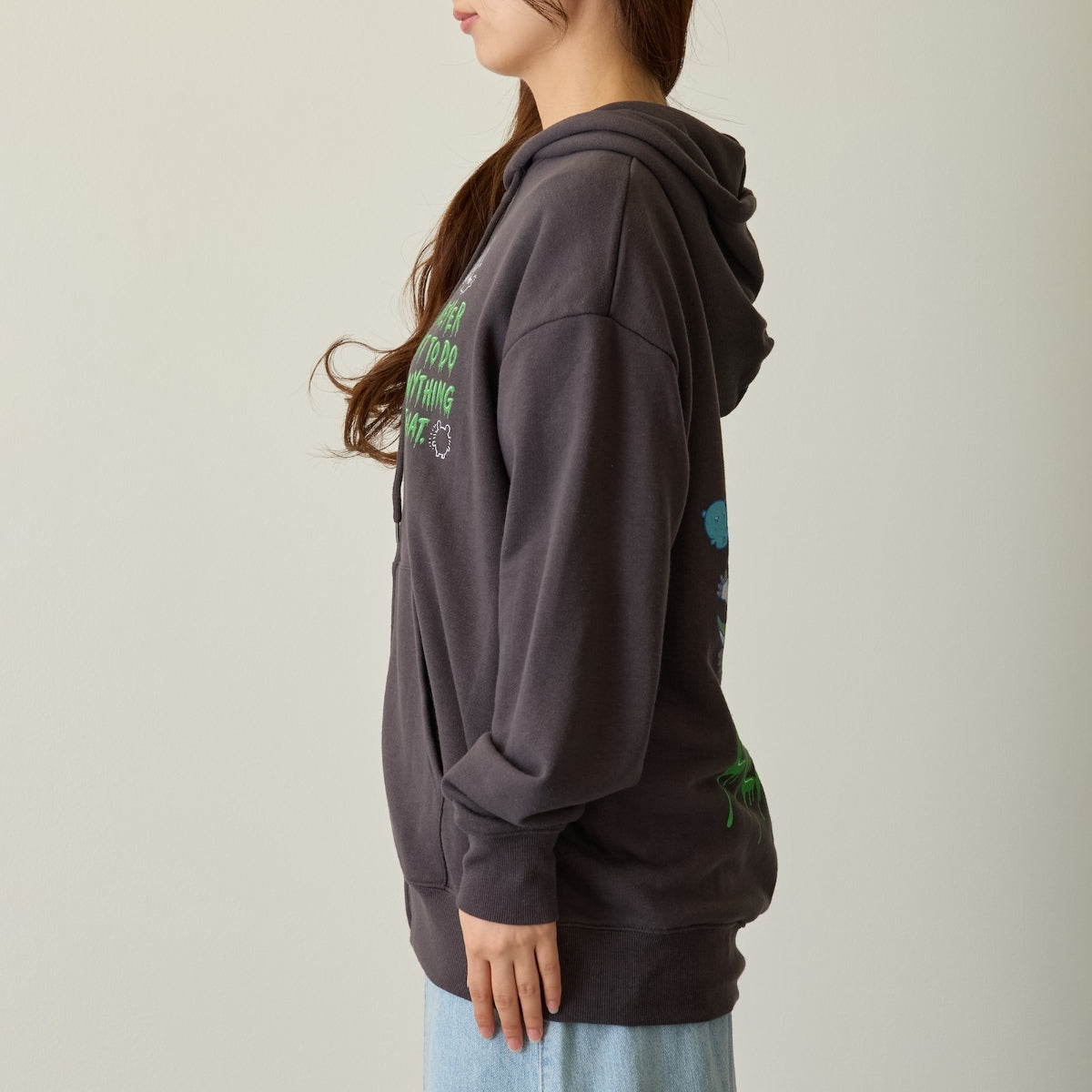 Chiikawa Full Zip Hoodie Horror Series (Ano-ko & Dekatsuyo) Charcoal Black