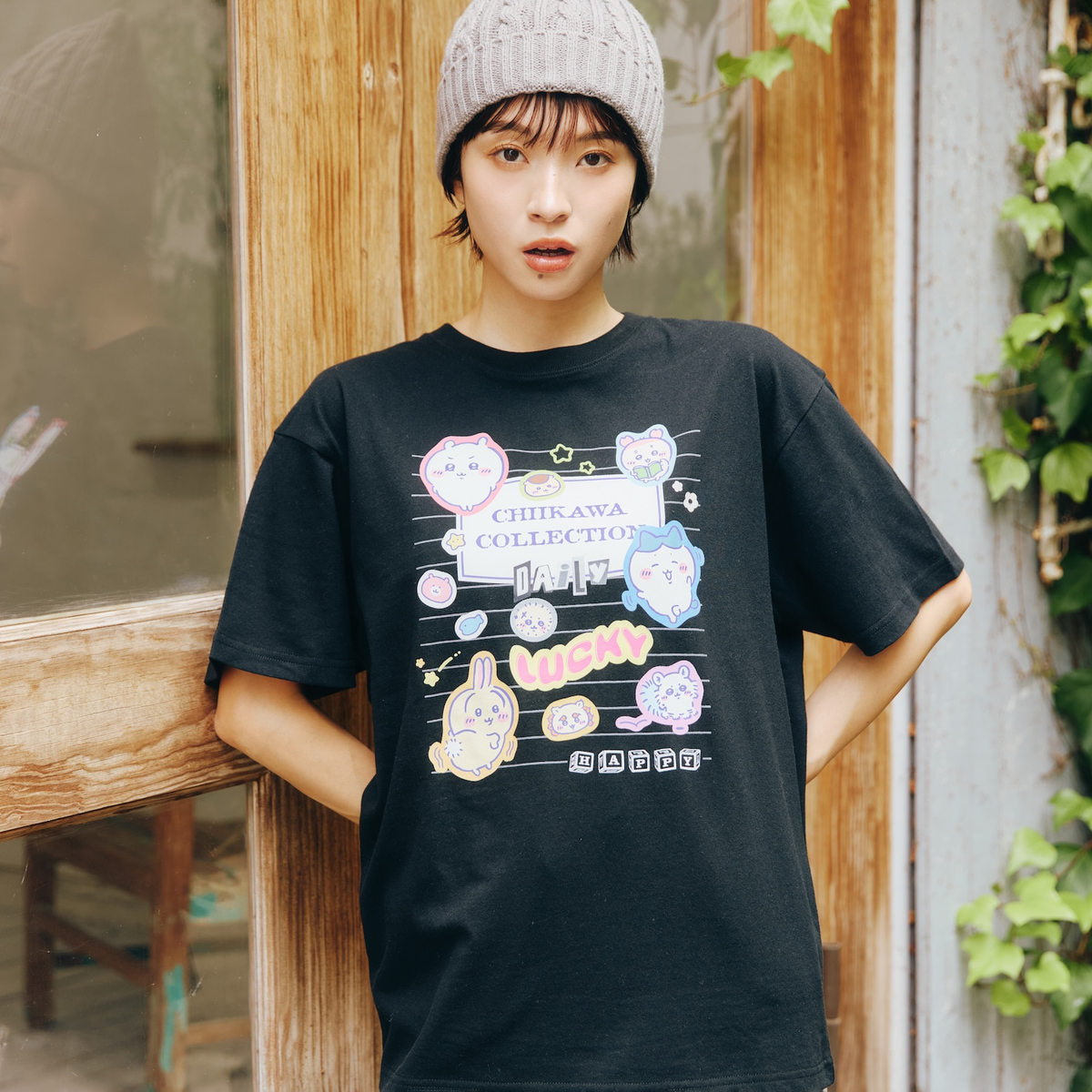 ちいかわ Tシャツ カレッジノート風（みんな）ブラック
