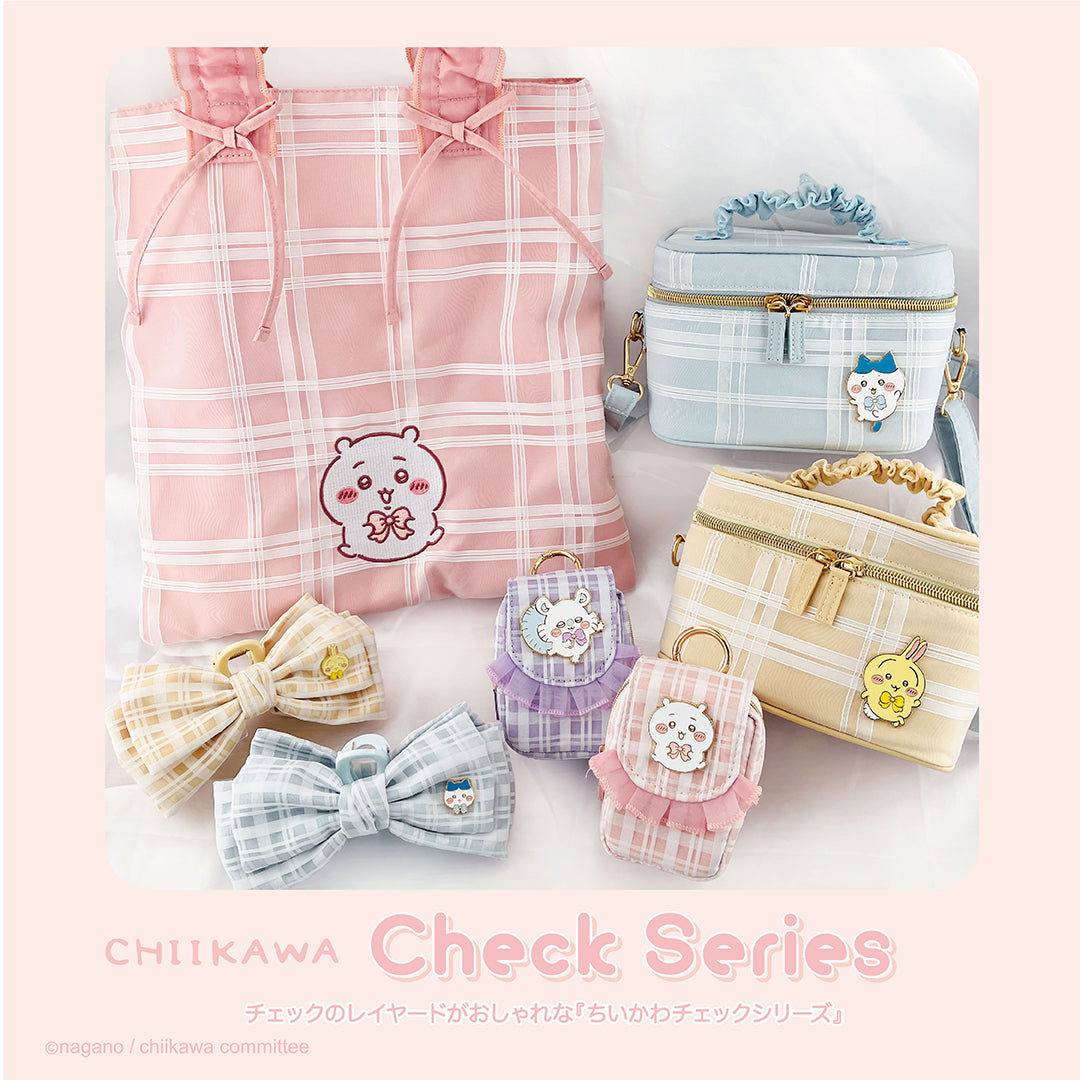 Chiikawa Mini Pouch with Carabiner (Checkered / Hachiware