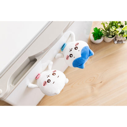 Chiikawa Friendly Hand-Holding Magnetic Plush (Usagi)