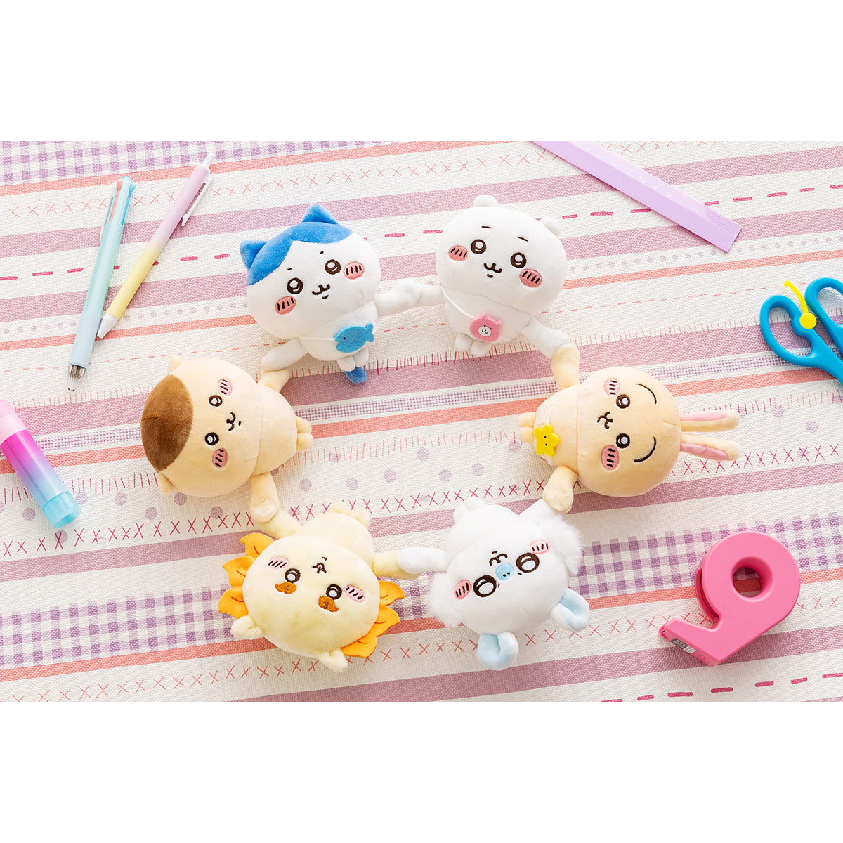 Chiikawa Friendly Hand-Holding Magnetic Plush (Momonga)