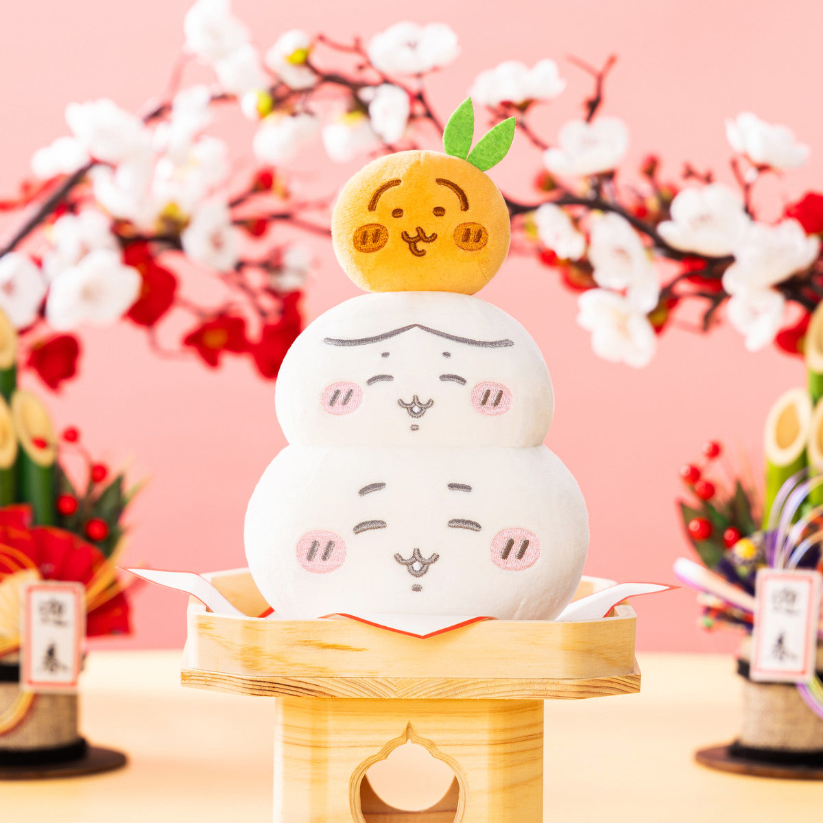 ちいかわ 鏡餅になっちゃったぬいぐるみ | ちいかわマーケット 公式