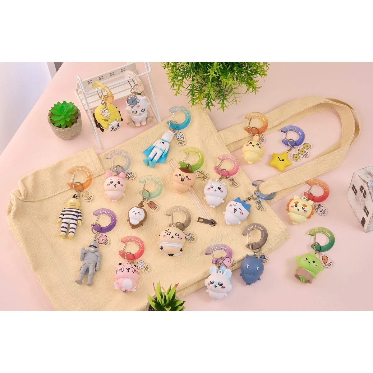 ちいかわ ちいかわパーク フィギュアキーホルダー（グレーの子
