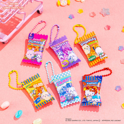 Chiikawa × Sanrio Characters Supermarket Shaka Shaka Snack Keychain (Usagi and Pompompurin)