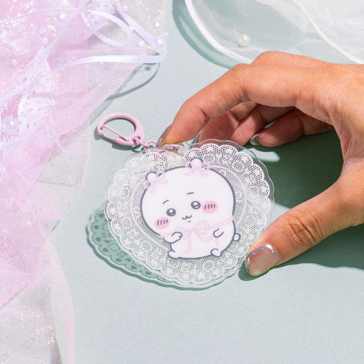 Chiikawa Go!HARAJUKU Acrylic Keychain (Ribbon Momonga)