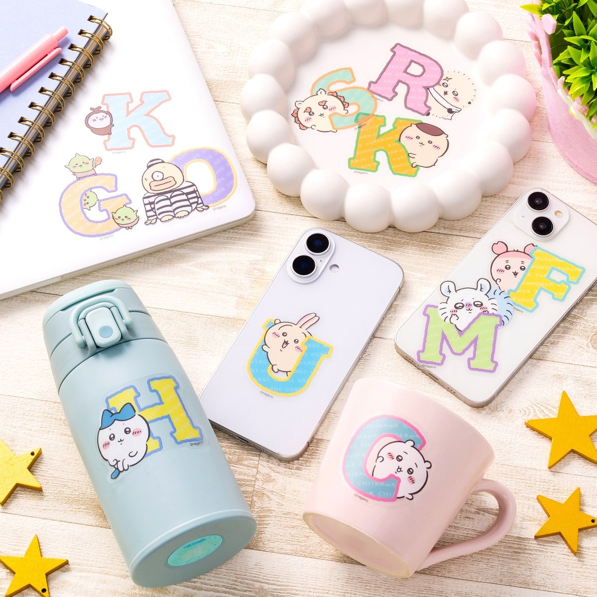 ちいかわパーク アルファベットなスマホに貼れるサイズの耐熱耐水