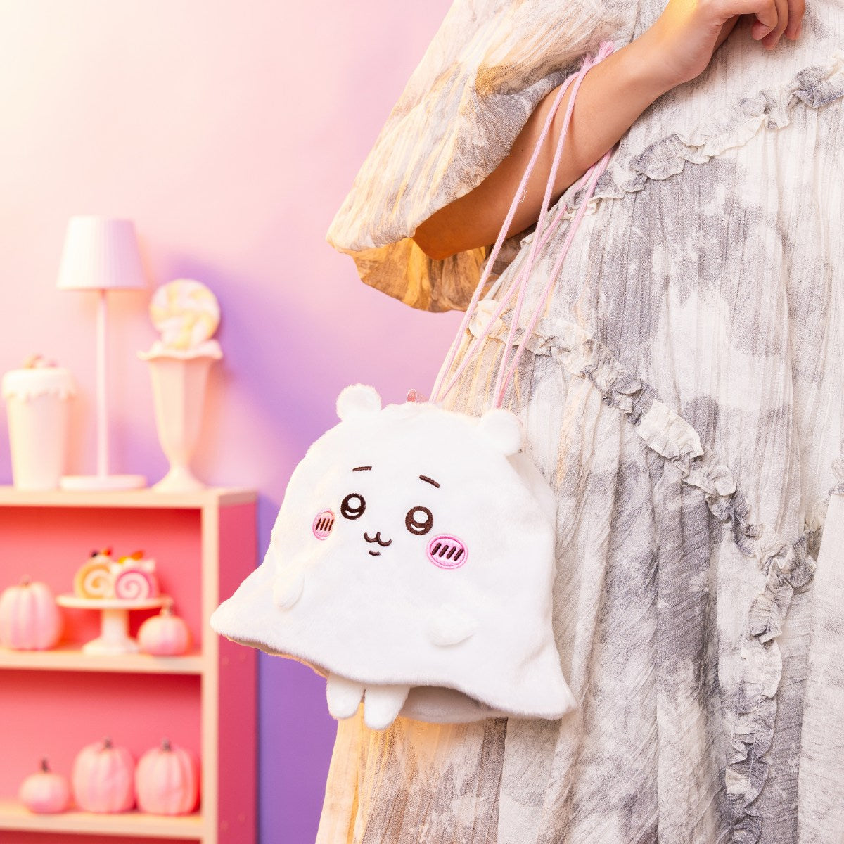 ちいかわ ちいかわパーク おばけな巾着ショルダーバッグ（うさぎ
