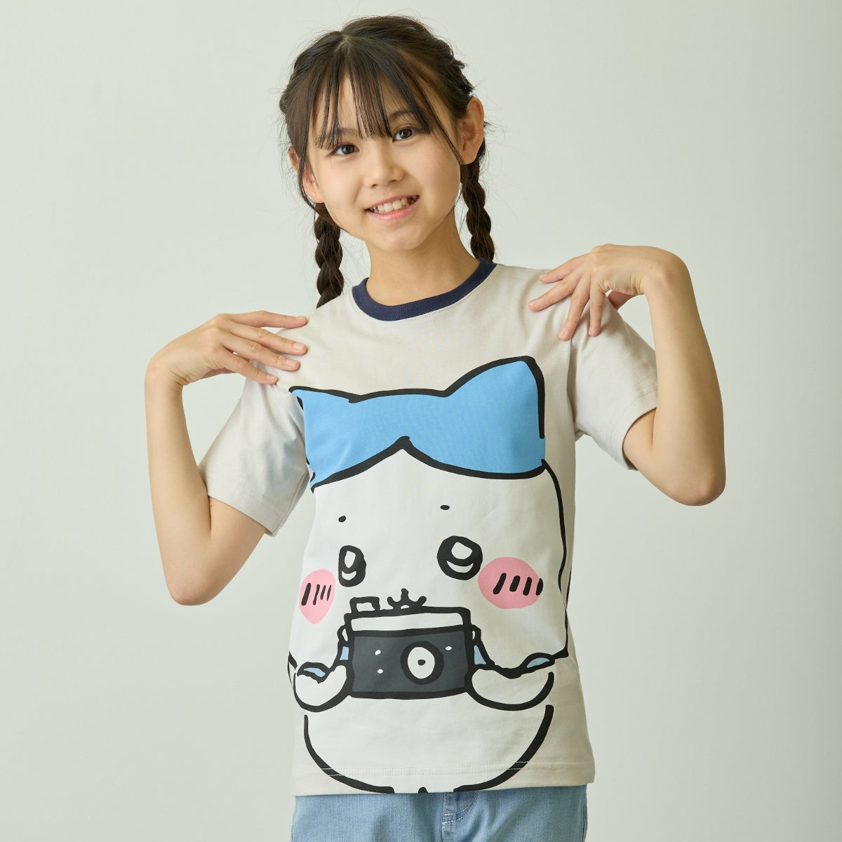 Chiikawa Park Kids T-shirt Big Char (Hachiware / Gray) | Chiikawa