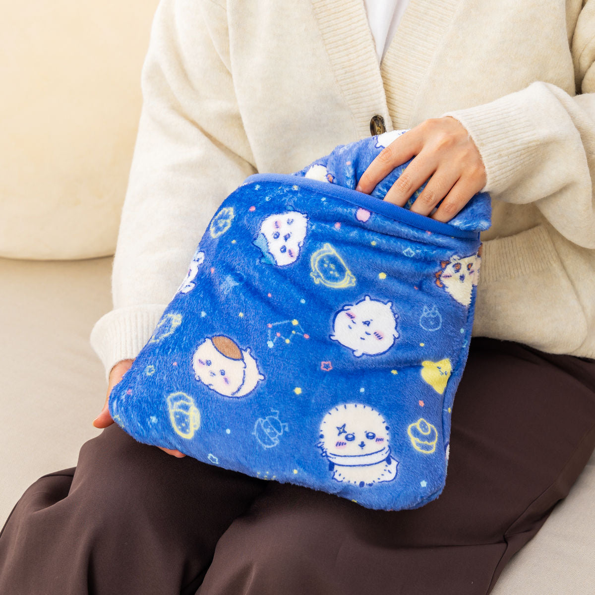 ちいかわ あったか収納ポケット付き3WAYブランケット（星座） | ちい