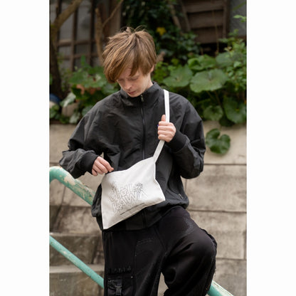 ちいかわ キャンバス サコッシュ 集合（ナチュラル）