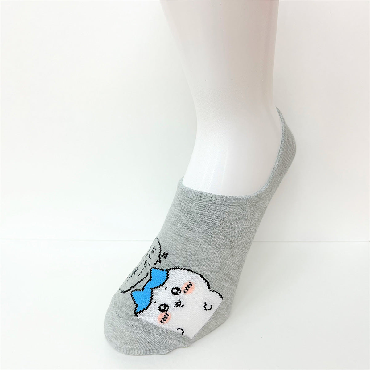 치이카와 코코피타 스니커 길이 양말 (하치와레 벽 차기)