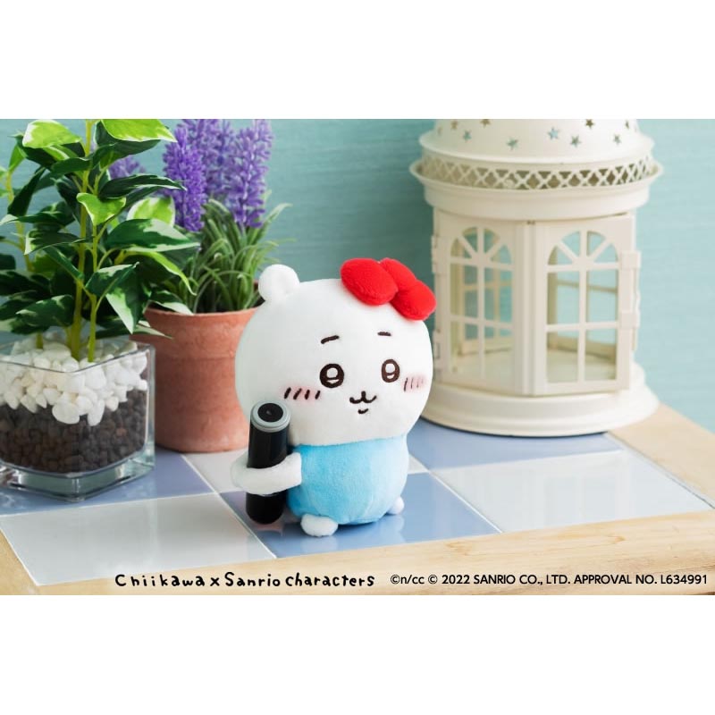 Chiikawa x Sanrio Characters Holdable Mascot (Chiikawa, Hello Kitty)